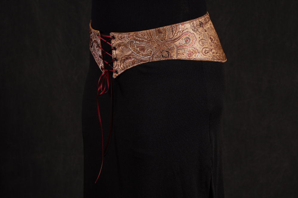 Side view of bellydance belt Gold Brocade